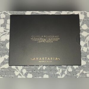New Im Box Anastasia Beverly Hills Contour Powder Kit Light To Medium